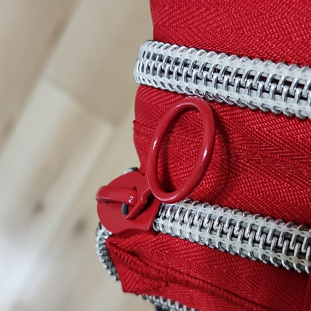 Zip it - Picture 4 of 5